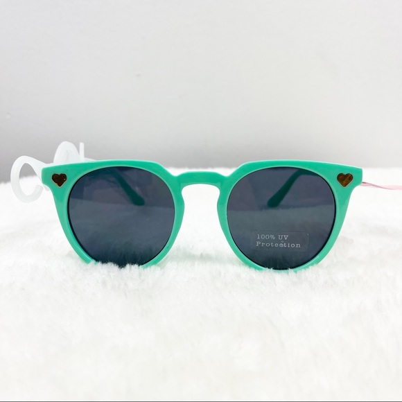 💚 Stoney Clover Lane x Target Light Green Cat Eye Sunglasses 💚 - Picture 4 of 7